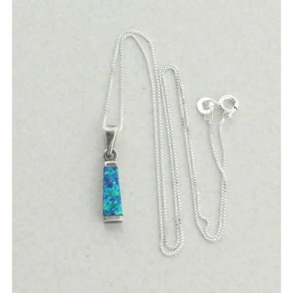Sterling Silver Created Imitation Blue Green Opal Necklace 18 inch chain - Picture 4 of 8